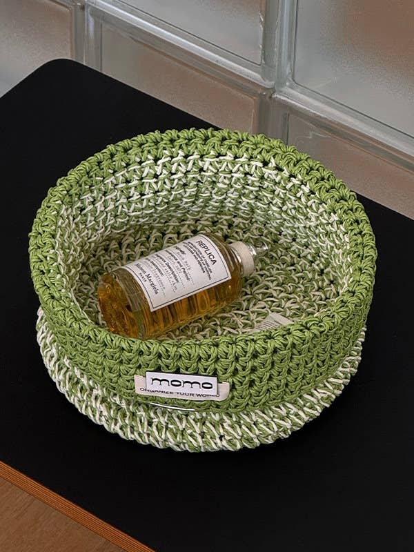 Decortieliving - Handwoven Raffia Basket 22cm | Desk & Shelf Organiser
