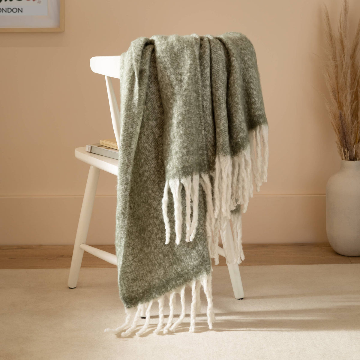 Decortieliving - Cozy Woven Throw 140x180cm | Soft Green with Tassels